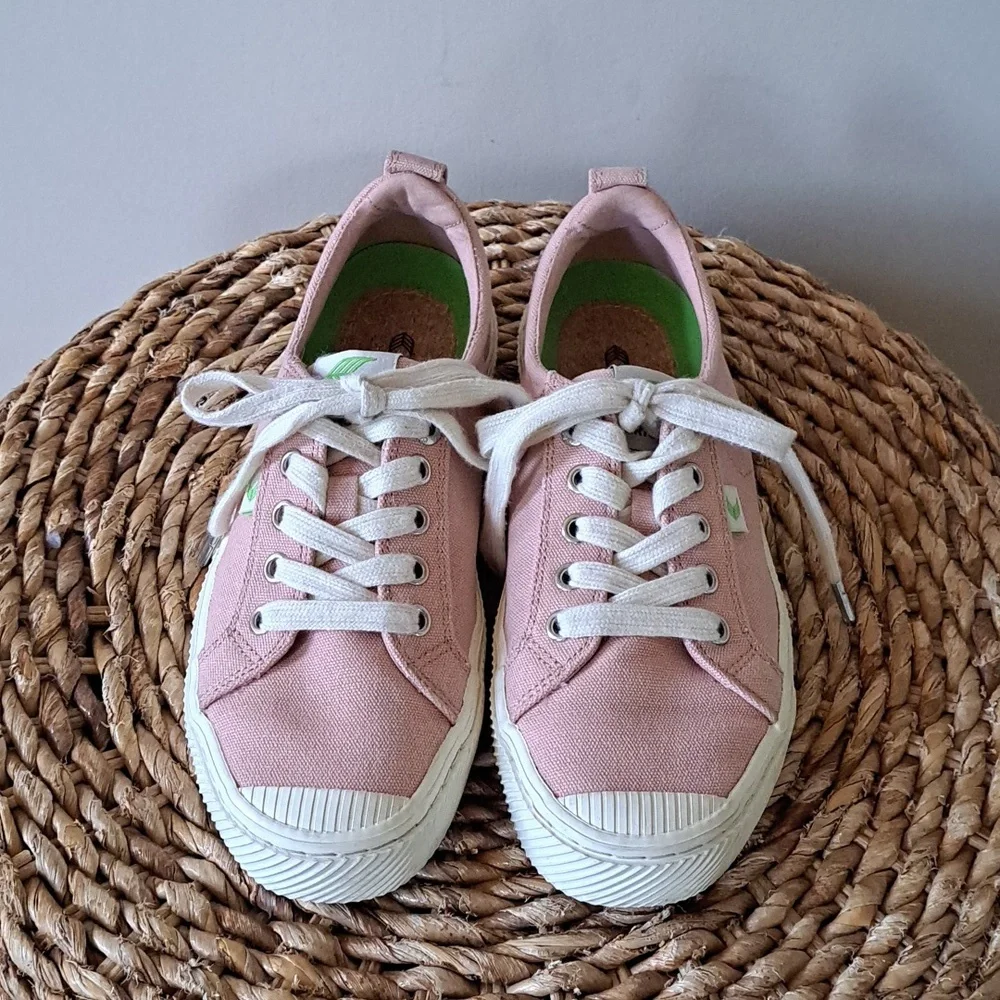 Cariuma Womens Rio Brazil Rose Pink Canvas Casual/Athleisure/Preppy Sneakers S-7